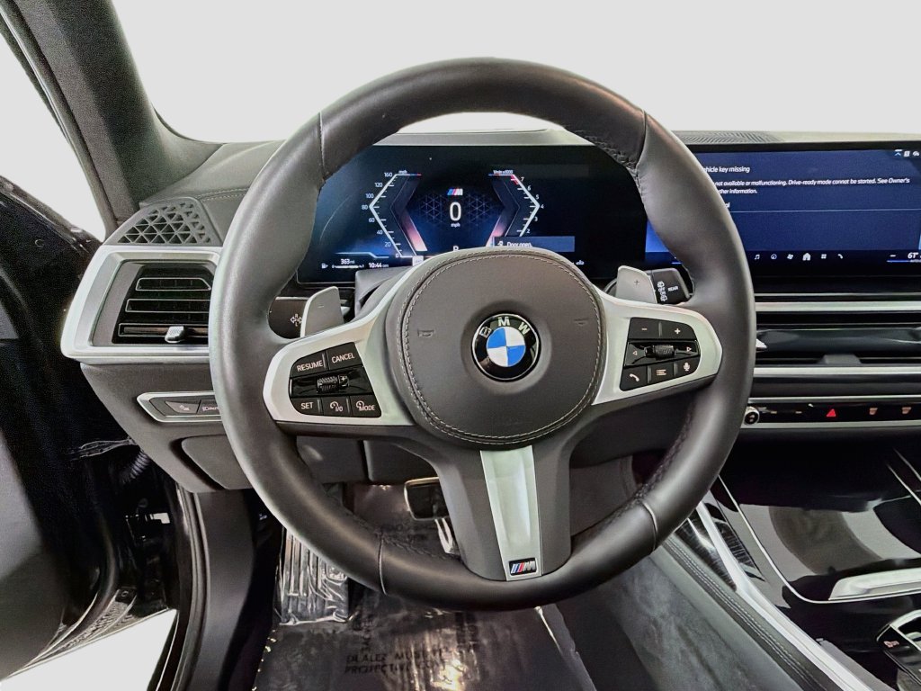 Used 2027 Black BMW xDrive40i image 11