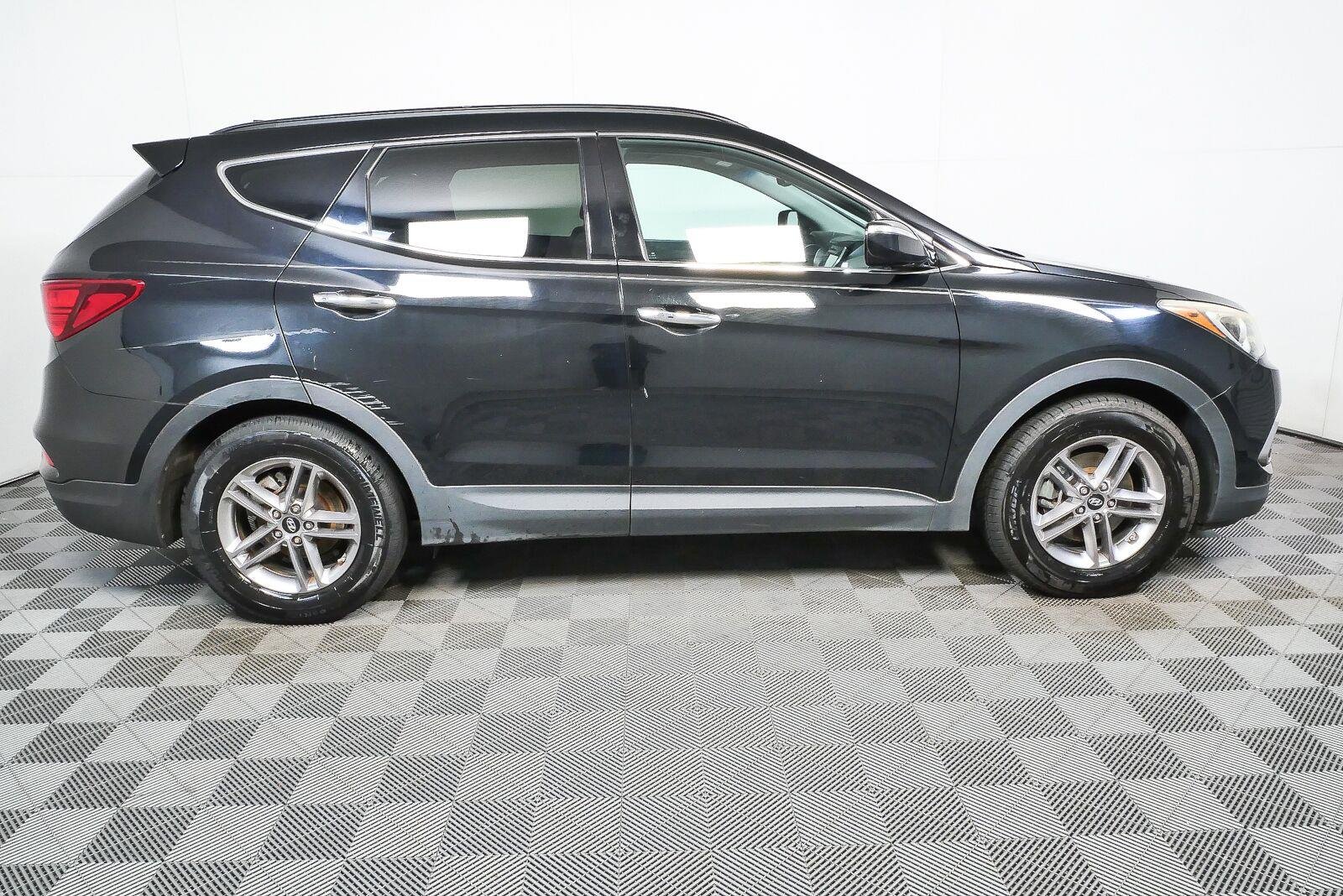 Used 2017 Twilight Black Hyundai 2.4L image 6