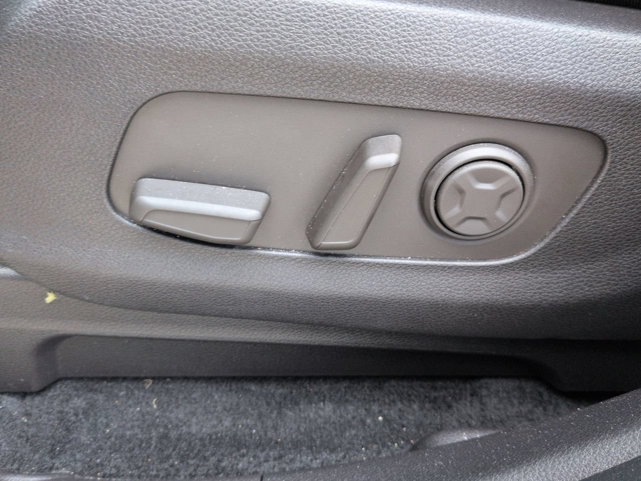 Certified Used 2026 Ivory Silver Kia EX image 23