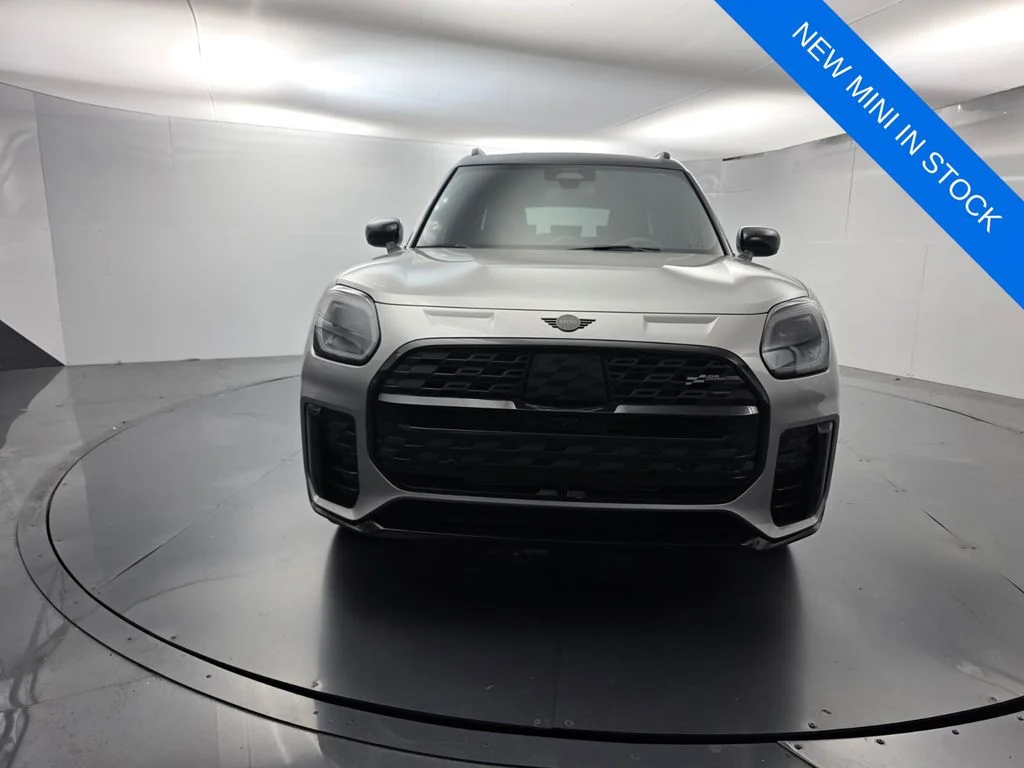 New 2027 Silver MINI Iconic image 2