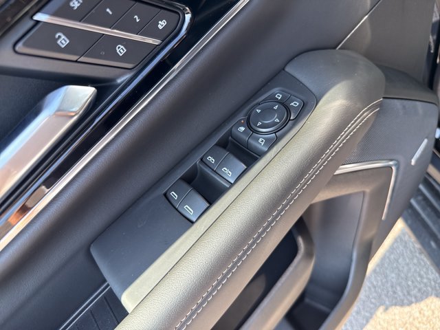 2026 GMC Yukon XL Elevation - Photo 11