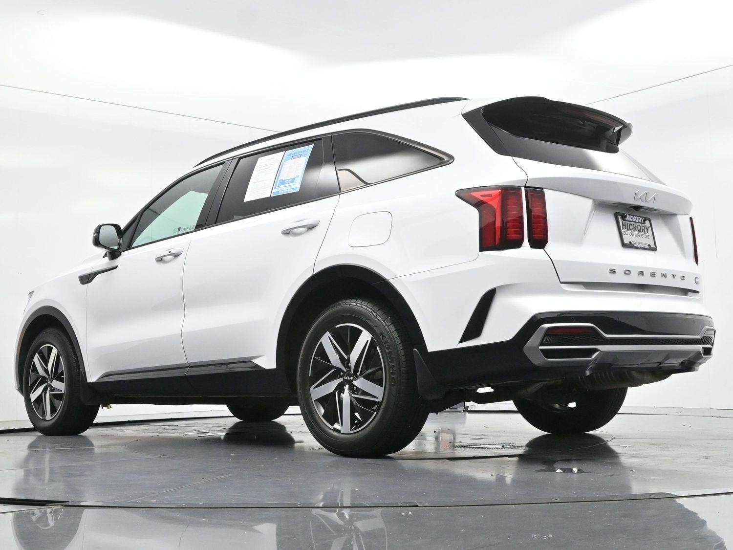 Used 2022 Glacial White Pearl Kia S image 54