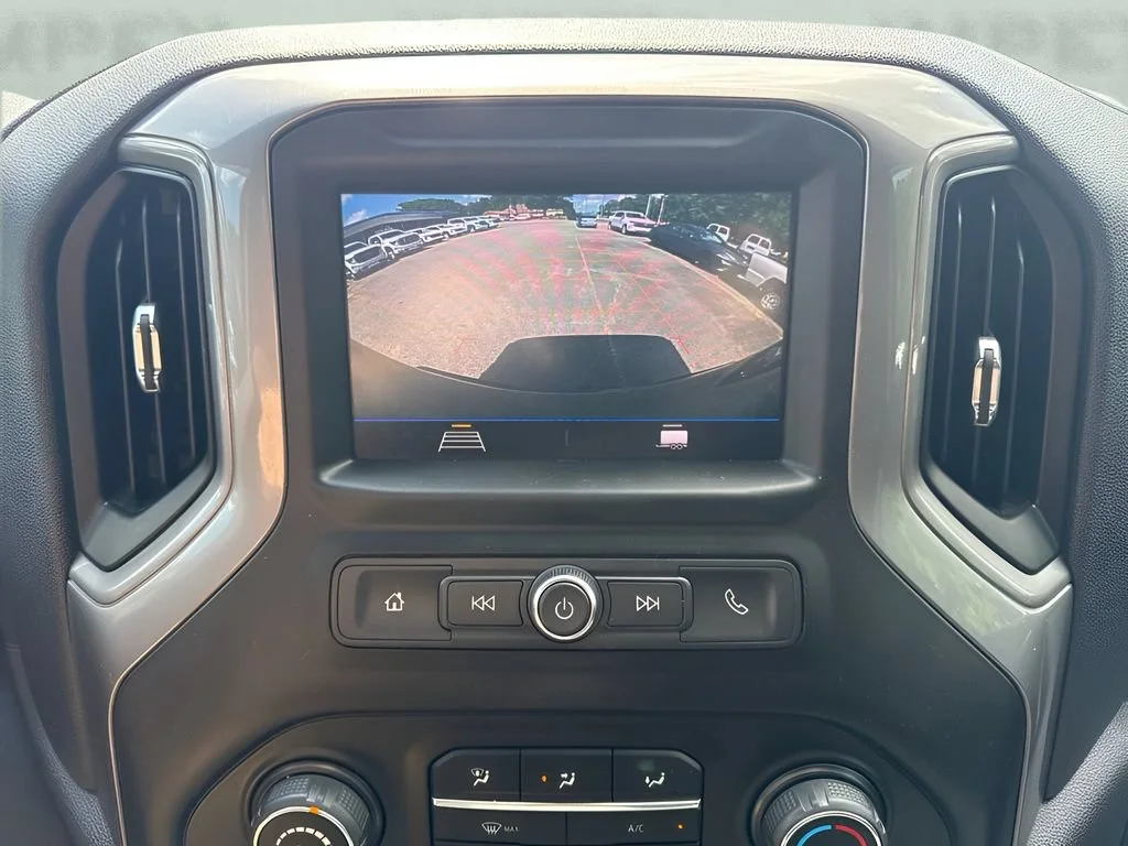 Used 2020 SHADOW GRAY METALLIC Chevrolet Custom image 18