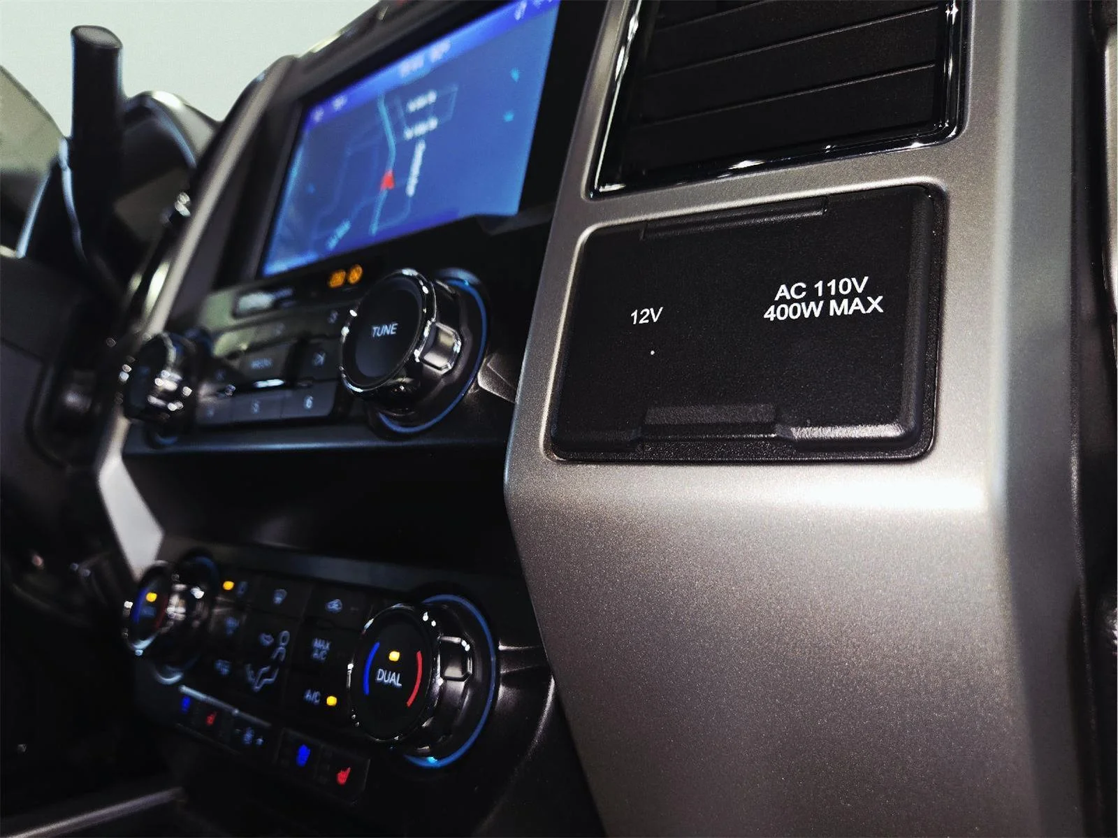 Used 2020 Agate Black Ford Lariat image 44