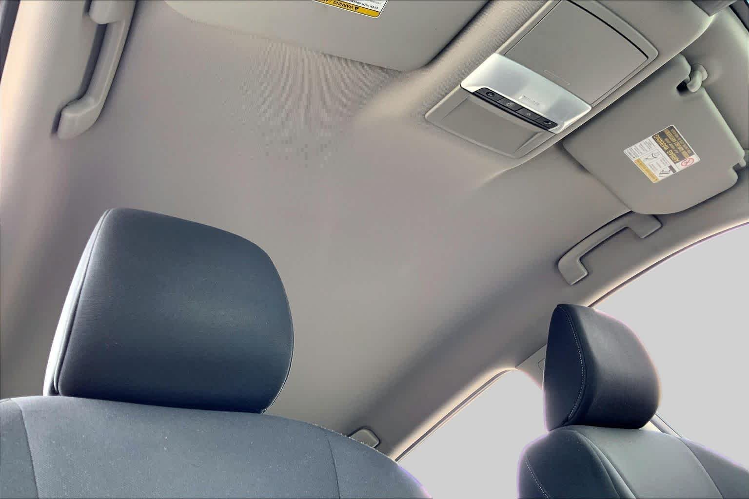 Used 2023 Glacier White Nissan S image 14