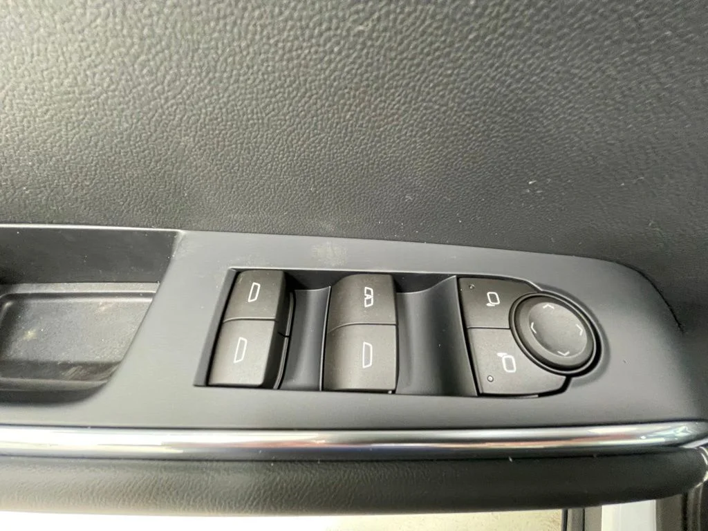 2026 GMC Acadia Elevation - Photo 14