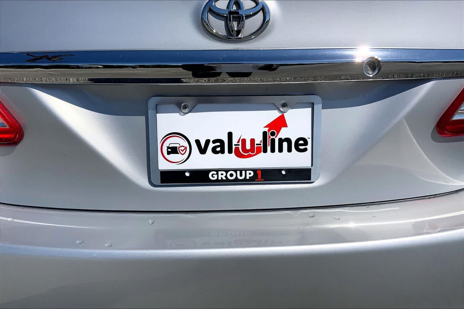 Used 2013 Classic Silver Metallic Toyota S image 10