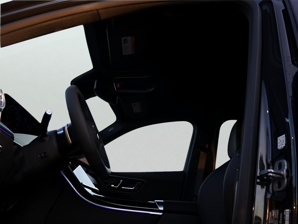 New 2026 Graphite Grey Metallic Mercedes-Benz GLC 300 image 40