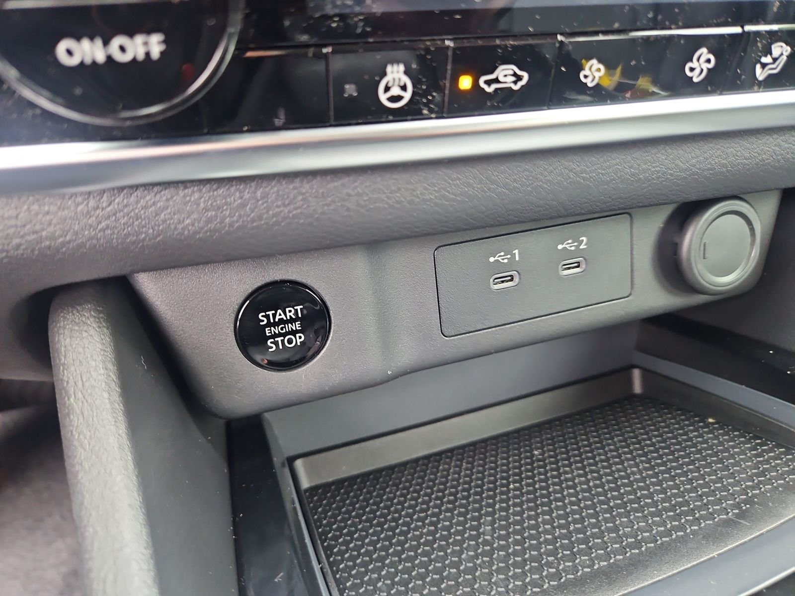 New 2026 Nissan Rogue Dark Armor 4D Sport Utility