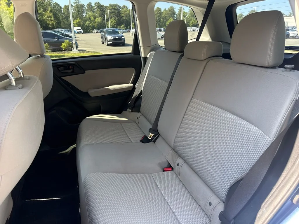 Used 2015 Quartz Blue Subaru 2.5i image 32