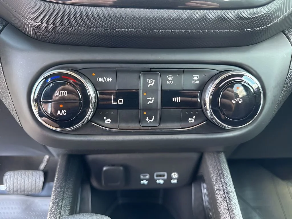 Used 2023 Mosaic Black Metallic Chevrolet LT image 20