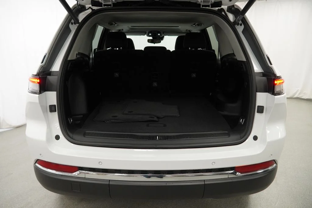 Certified Used 2023 White/off-white Jeep Laredo image 44