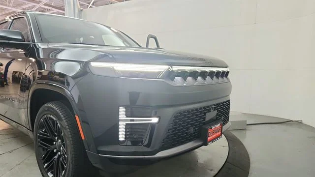 New 2026 High Gloss Black Exterior Paint Jeep Limited Reserve image 26