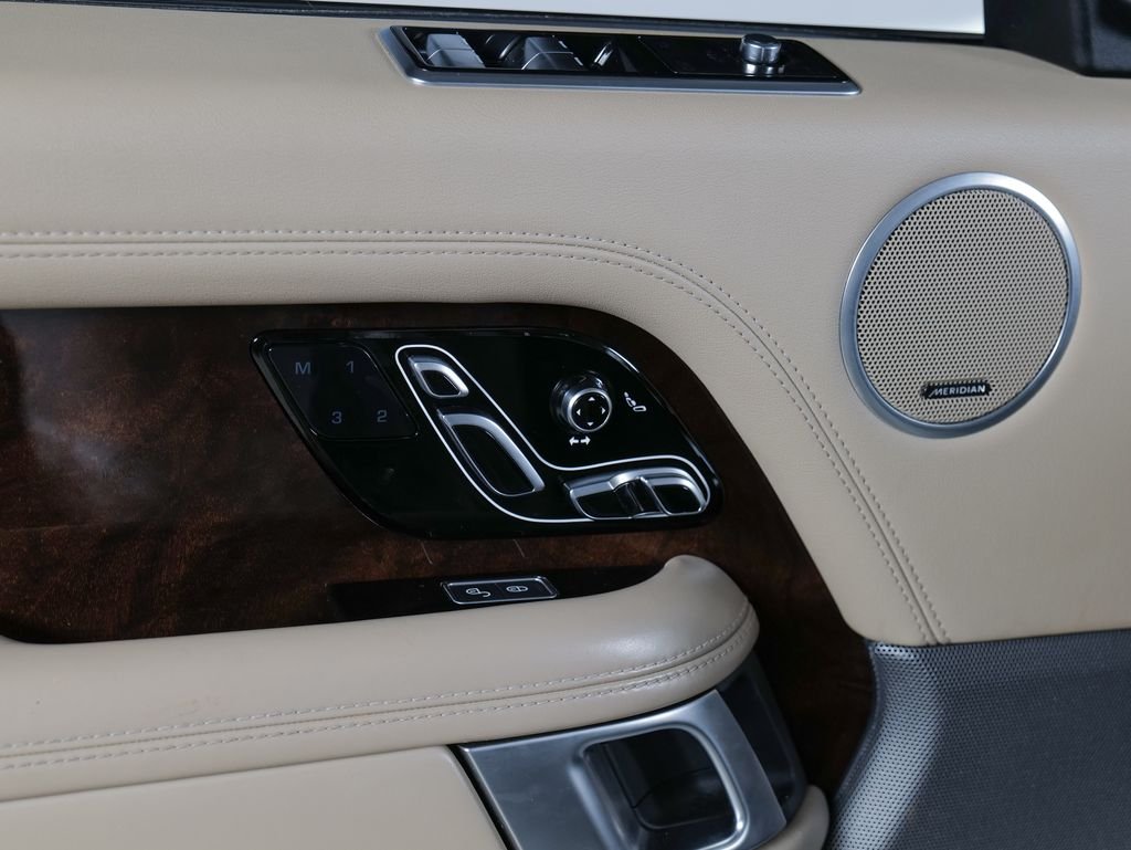 Used 2020 Fuji White Land Rover HSE image 30