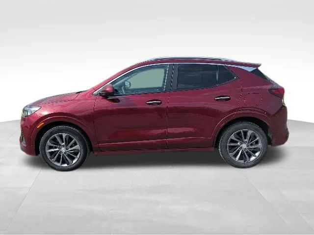 Used 2023  Buick Select image 6
