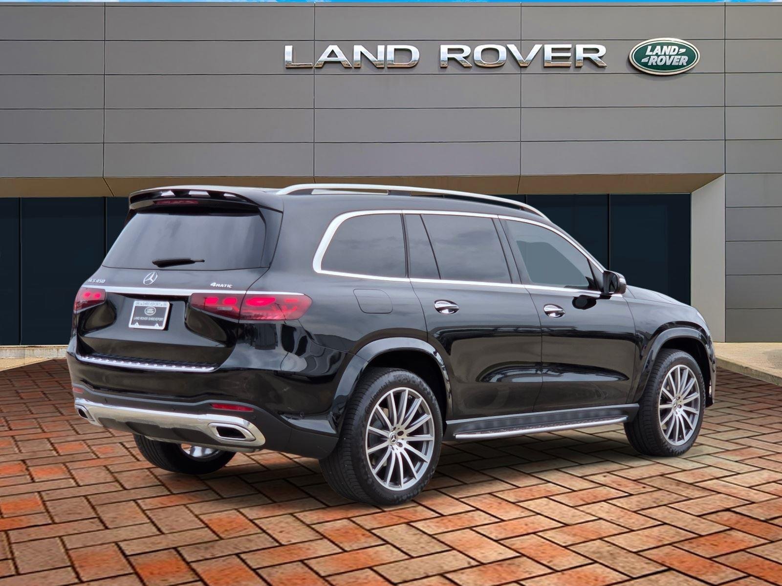 Used 2024 Obsidian Black Metallic Mercedes-Benz GLS image 4