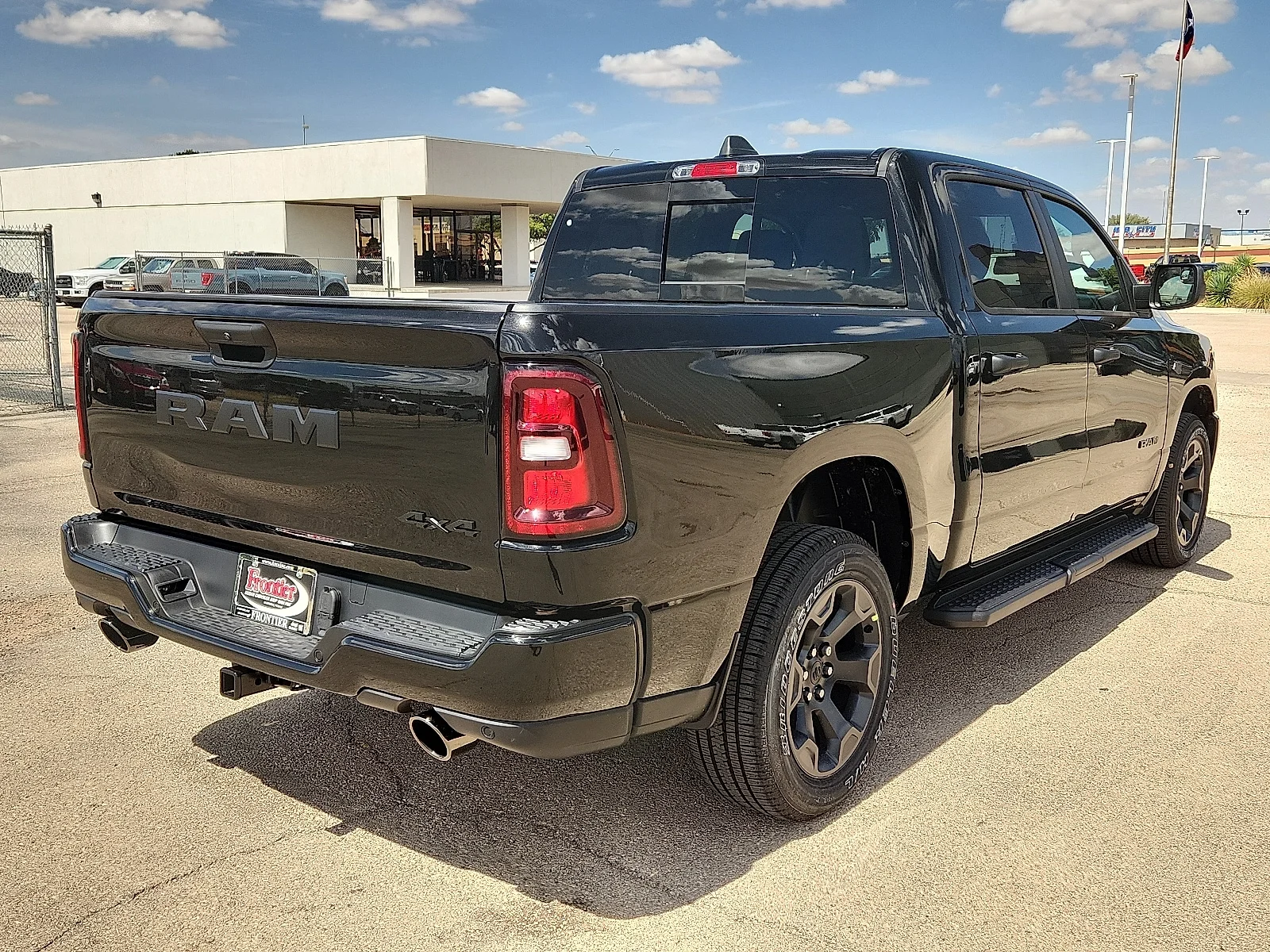 New 2027 Diamond Black Crystal Pearl-Coat  Paint Ram EXPRESS CREW CAB 4X4 5