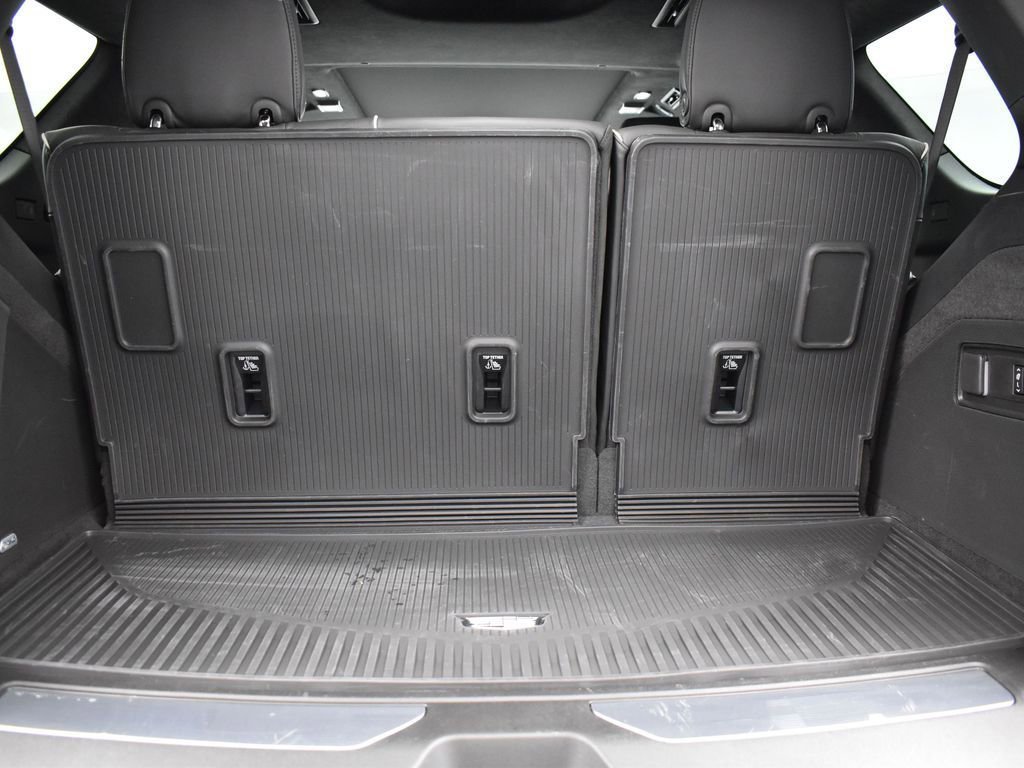2025 CADILLAC ESCALADE - Image 32