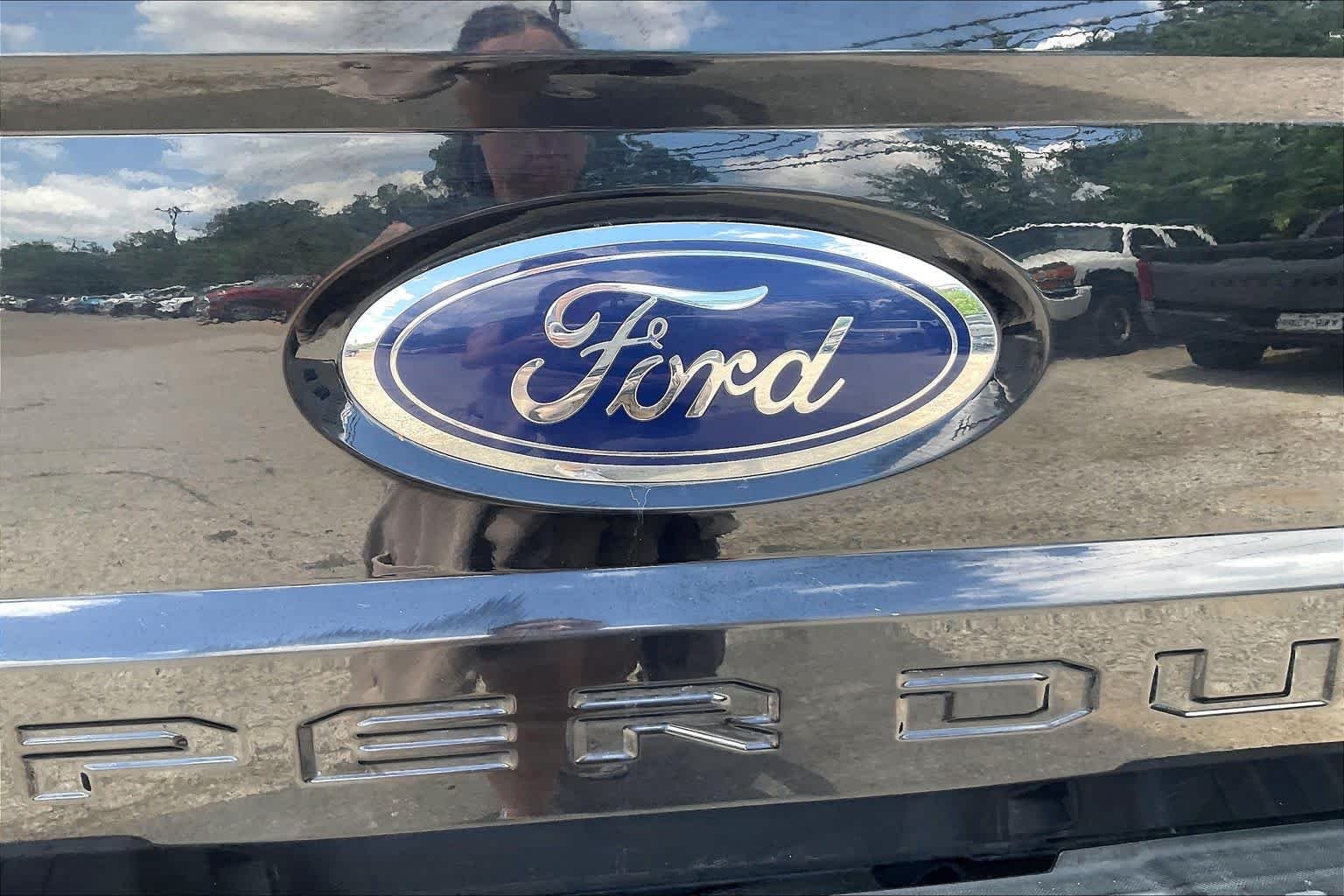Used 2019 Agate Black Metallic Ford XLT image 30