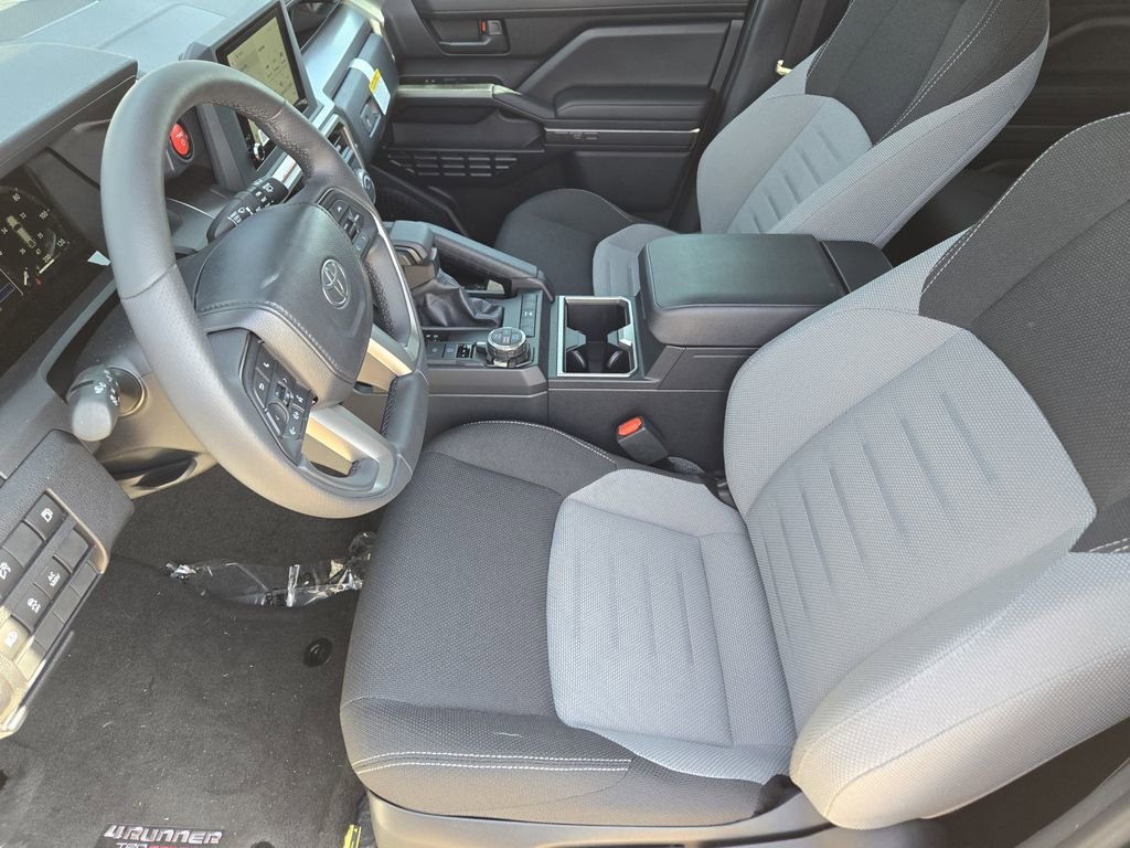 2025 Toyota 4Runner TRD Off-Road - Photo 8