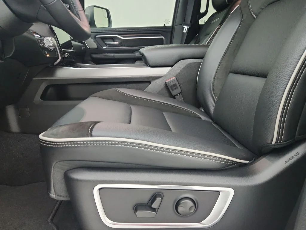 New 2026 Canyon Lake Exterior Paint RAM Laramie image 20