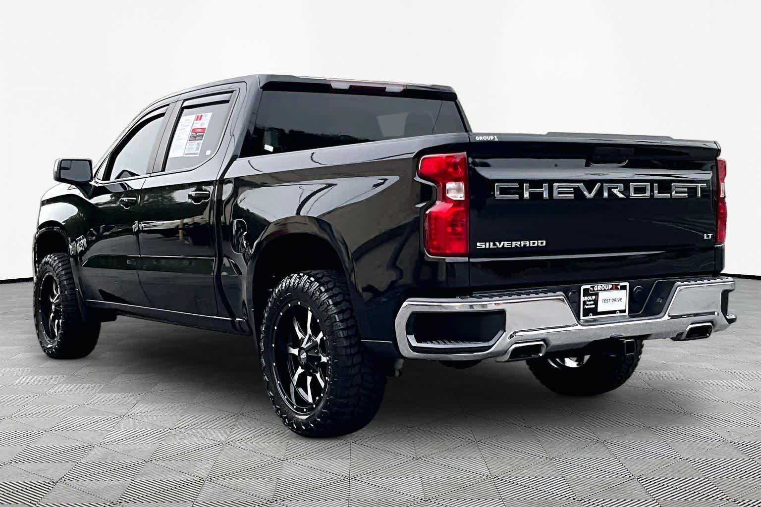 Used 2021 Black Chevrolet LT image 23