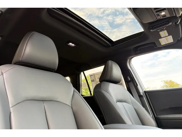 New 2026 CRYSTAL WHITE PEARL Subaru Premium image 44