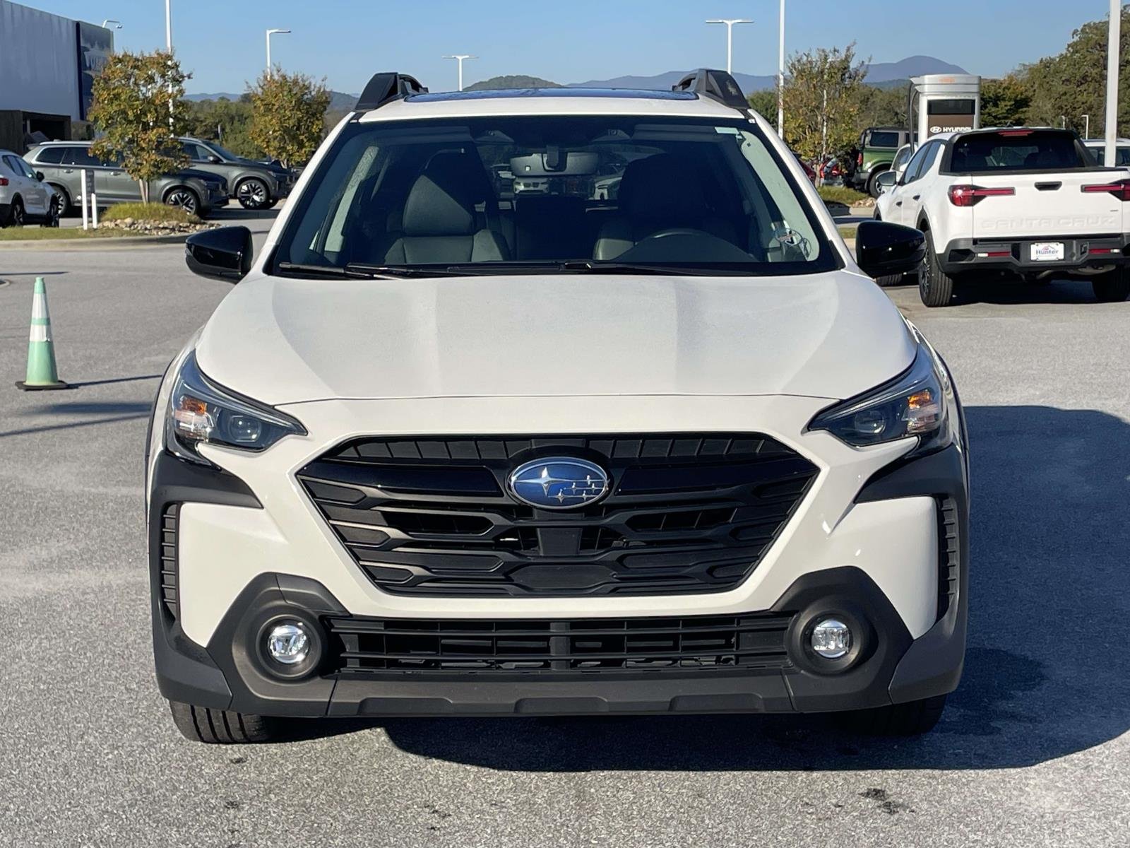 Used 2023 Crystal White Pearl Subaru Onyx Edition image 22