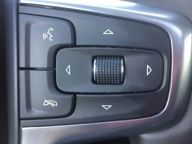 2025 Chevrolet Silverado 1500 LTZ - Photo 13