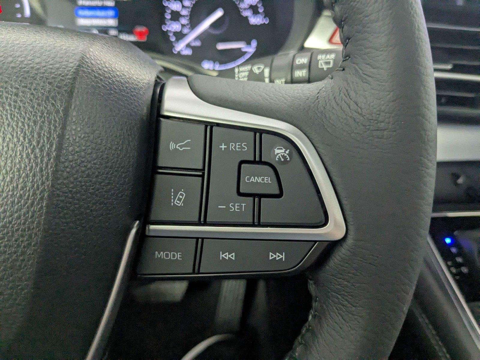 Used 2025 Celestial Silver Metallic Toyota XLE 8-Passenger image 18