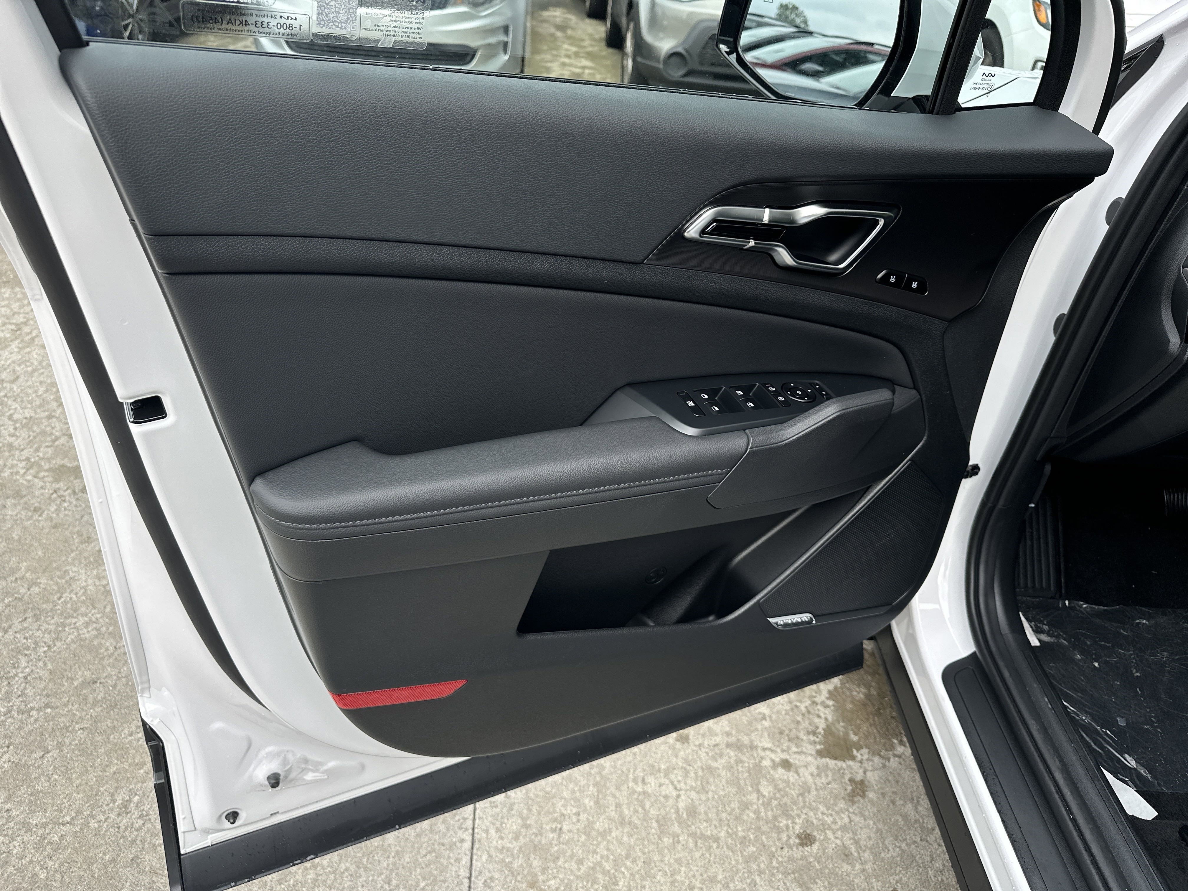 2026 Kia Sportage SX - Photo 11