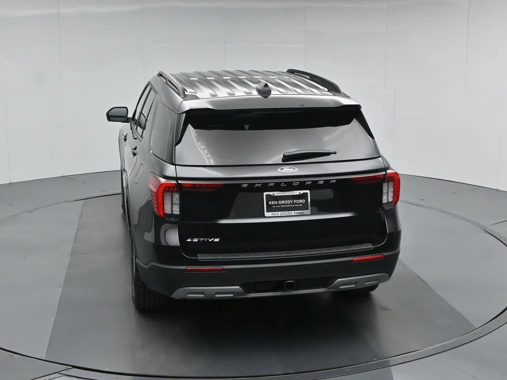 New 2026 Agate Black Metallic Ford Active image 42