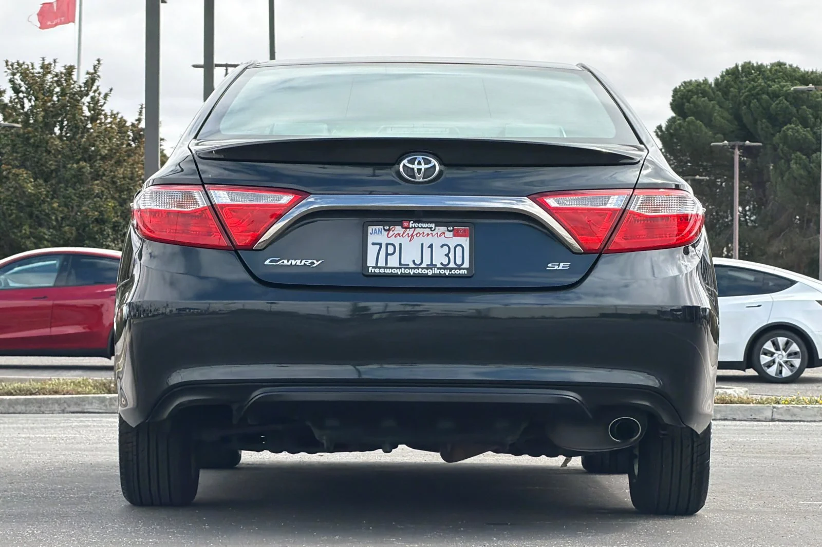 Used 2016 Gray Toyota SE image 5