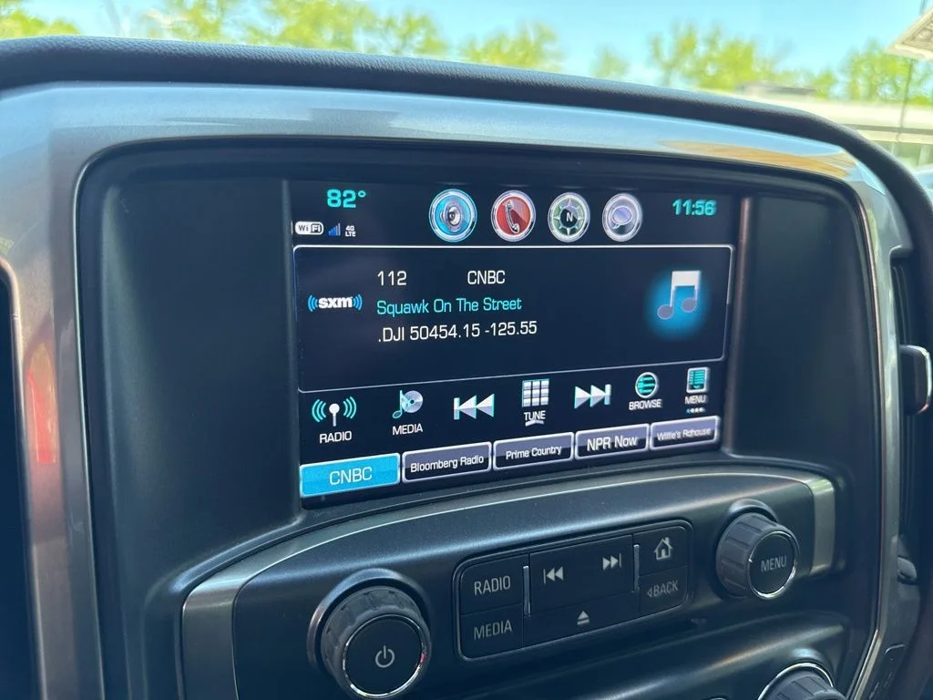 Used 2018 Red Chevrolet LT image 31