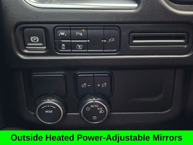 Used 2022 White Chevrolet RST image 21