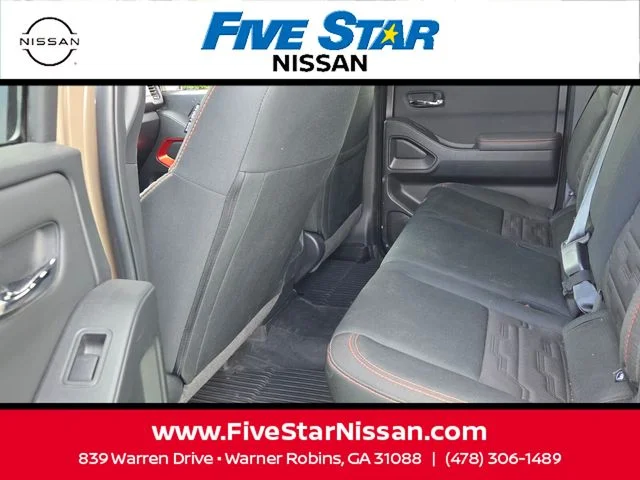 Used 2024  Nissan PRO-4X image 7