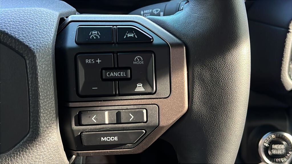 Used 2025  Toyota Base image 21