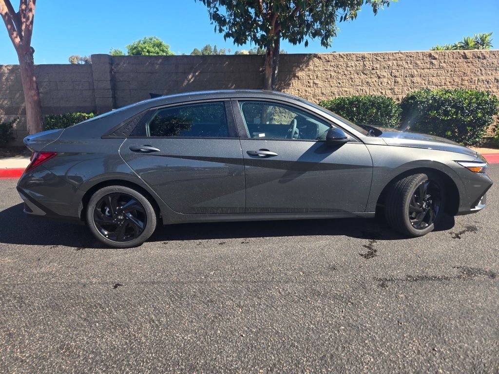 Used 2026 Gray Hyundai SEL Sport image 6