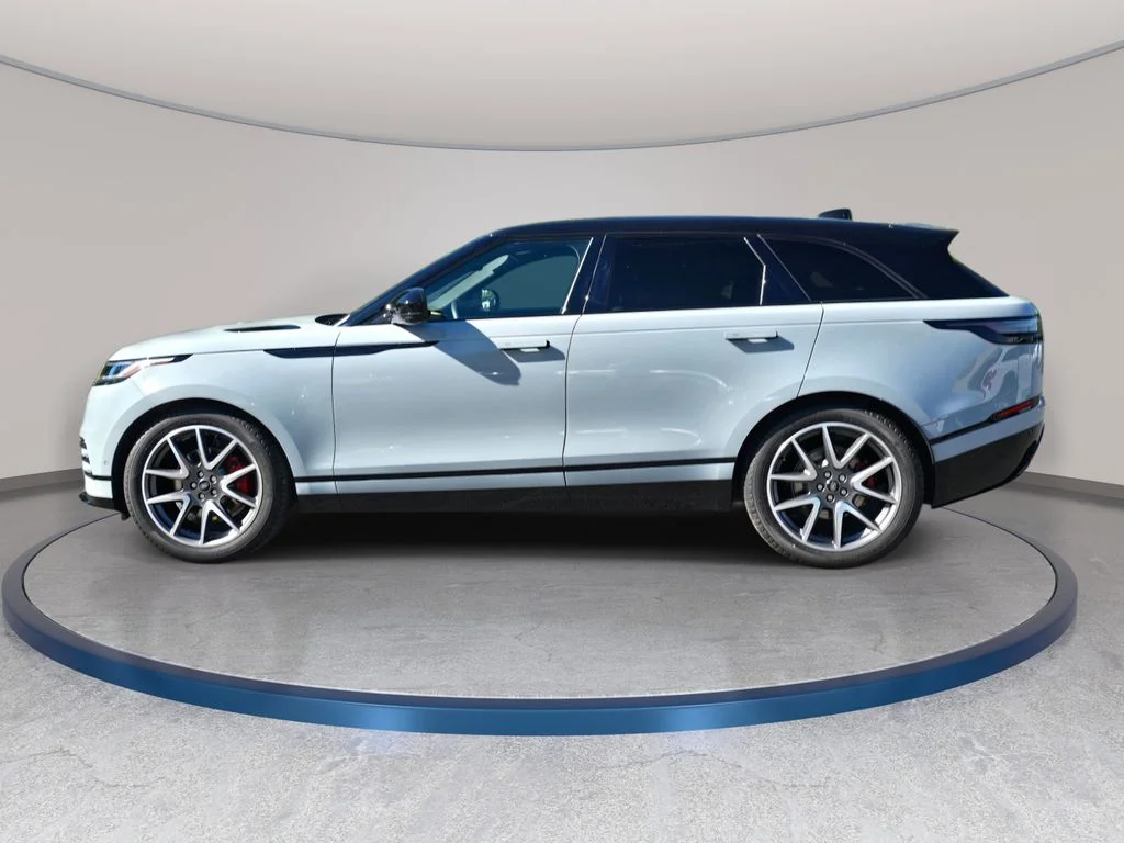 Certified Used 2025 Gray Land Rover Dynamic SE image 8