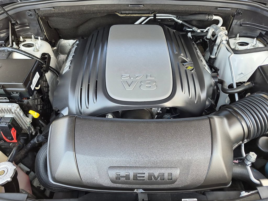 Used 2022 White Knuckle Clear Coat Dodge R/T HEMI Orange image 65