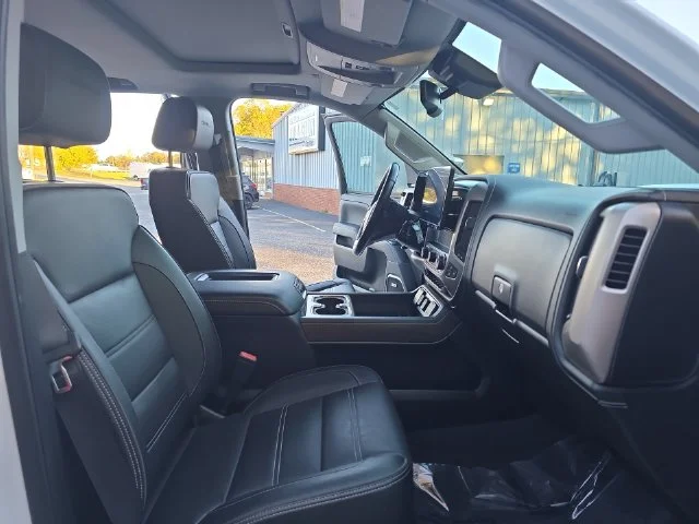 Used 2019 White GMC Denali image 11