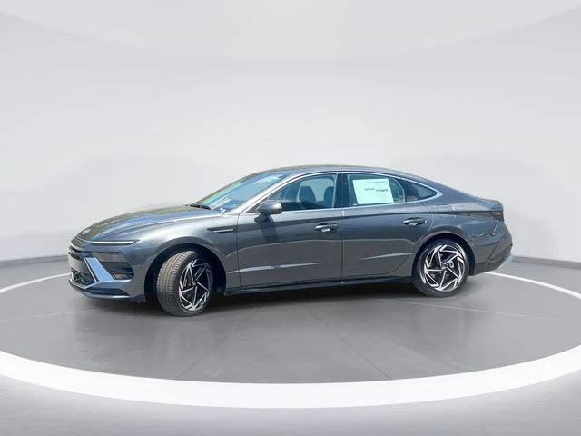 Used 2026 Gray Hyundai SEL Sport image 1