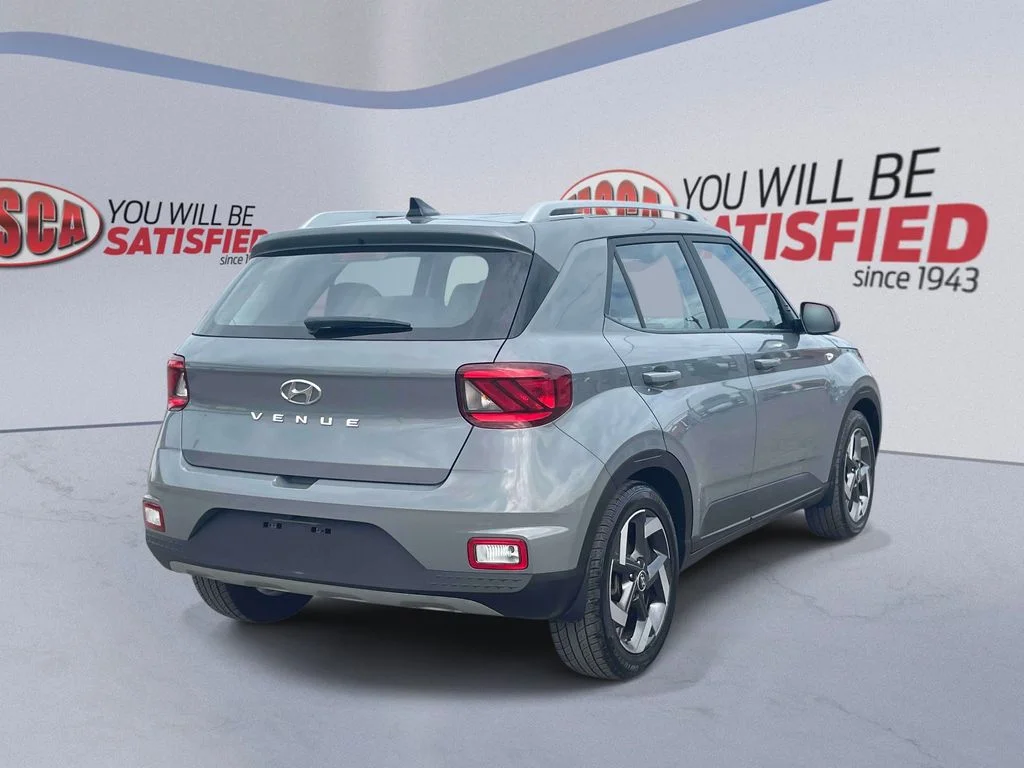 Used 2022 Gray Hyundai SEL image 6