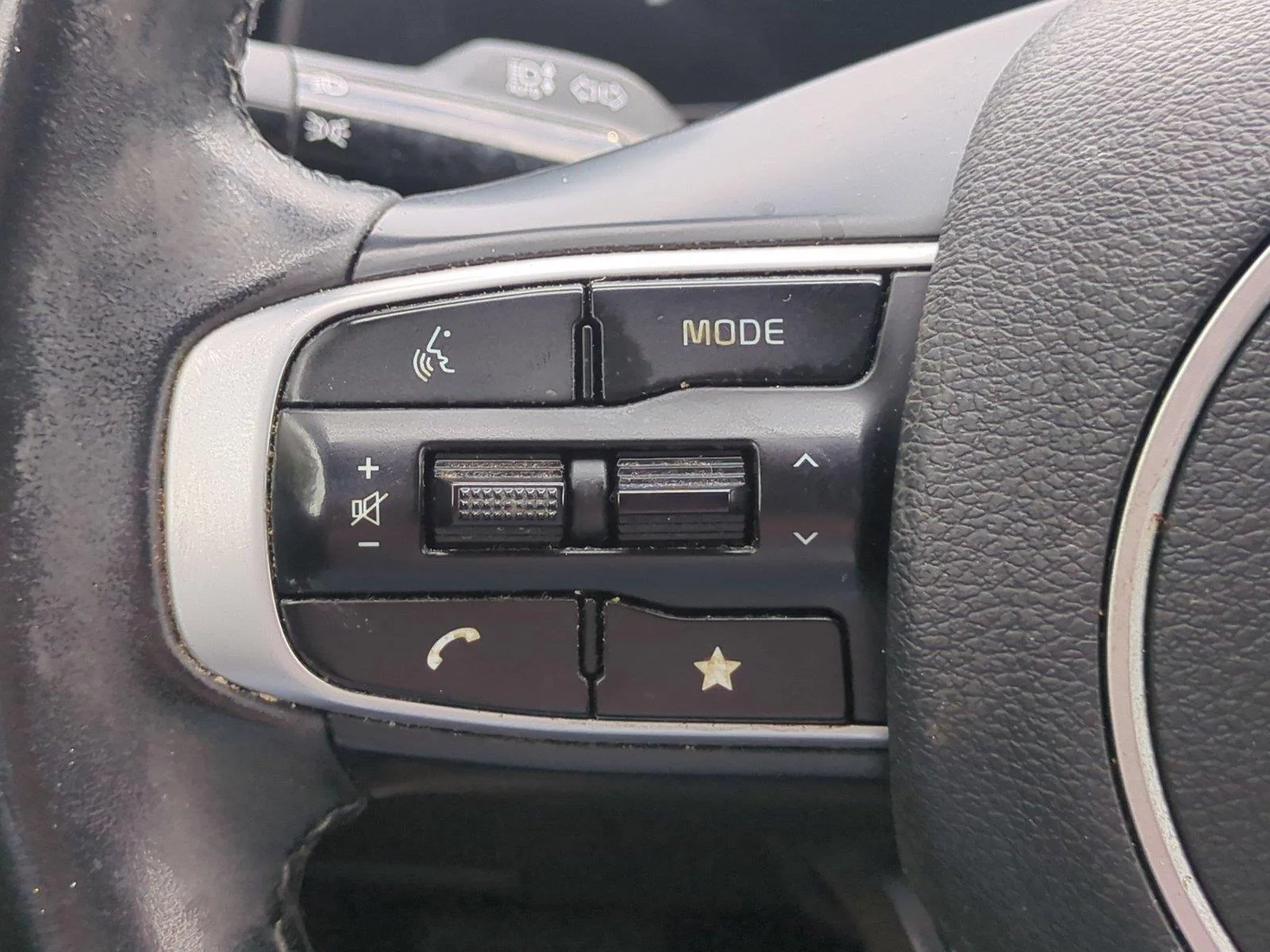 Used 2023 Ebony Black Kia EX image 20