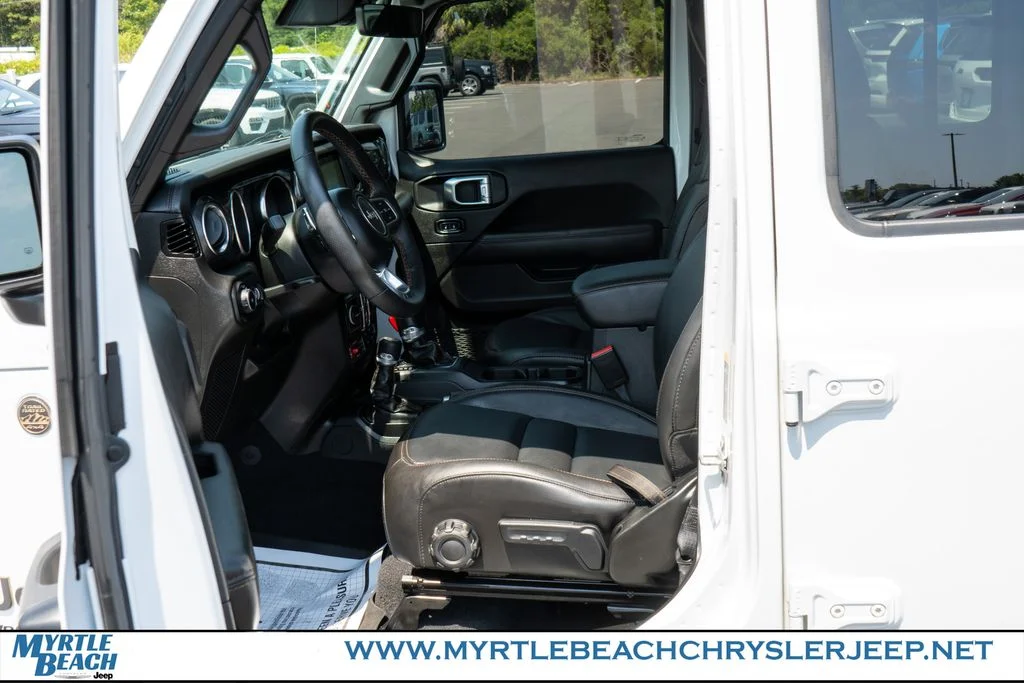 Certified Used 2023 Bright White Clearcoat Jeep Rubicon 392 image 18