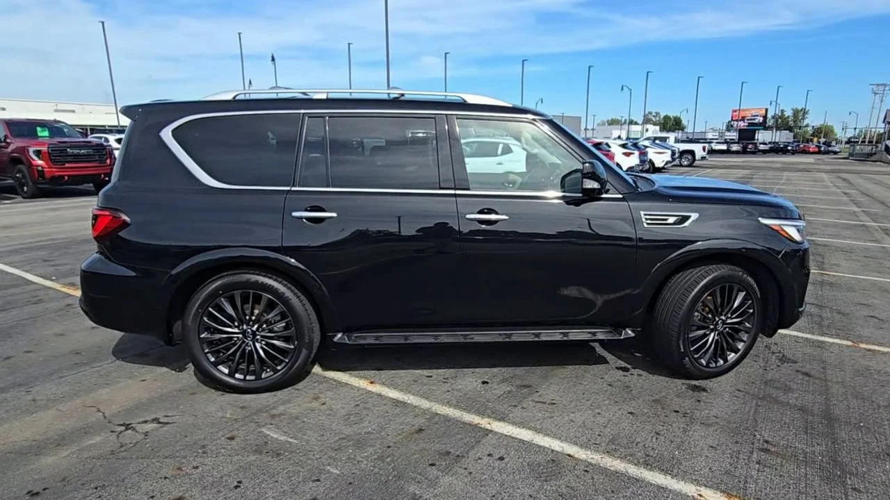 Used 2022 Black INFINITI PREMIUM SELECT AWD image 10