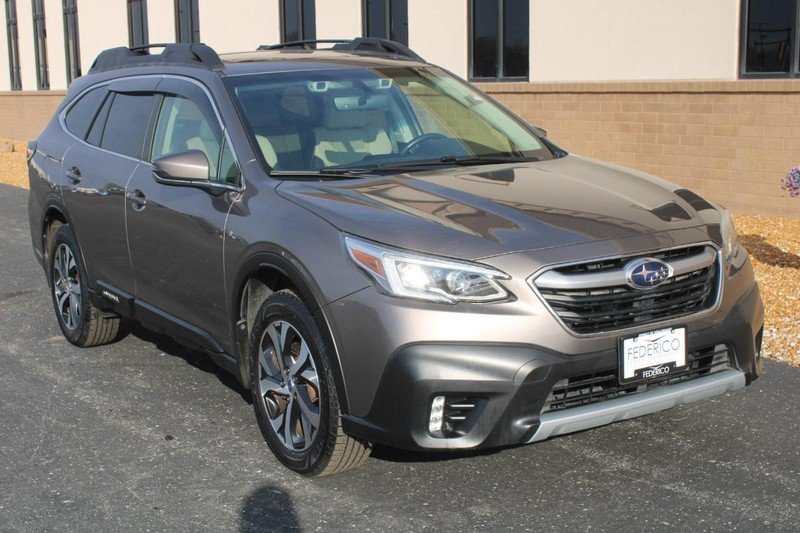 Used 2021 Subaru Outback Limited with VIN 4S4BTGND3M3158191 for sale in Wood River, IL