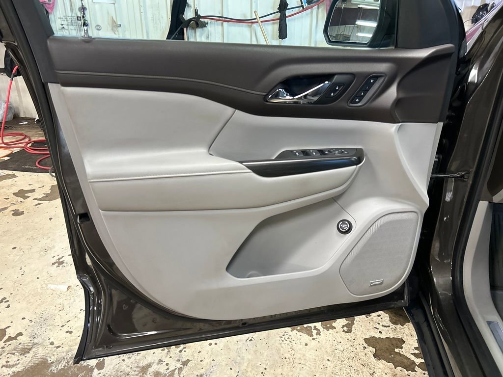 Used 2019 SMOKEY QUARTZ METALLIC GMC SLT image 15