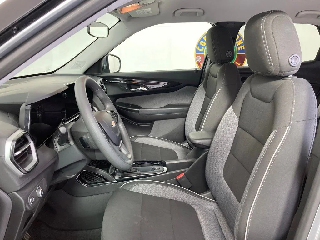 Used 2025 Gray Chevrolet LT image 11