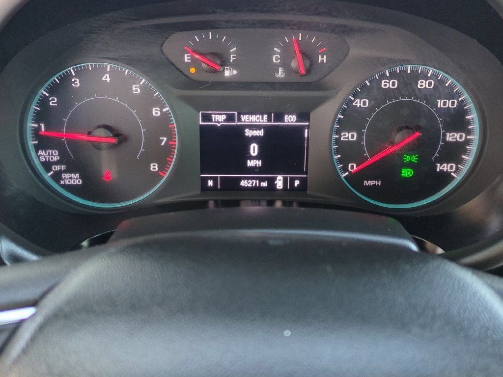 Used 2023 SUMMIT WHITE Chevrolet LT image 14